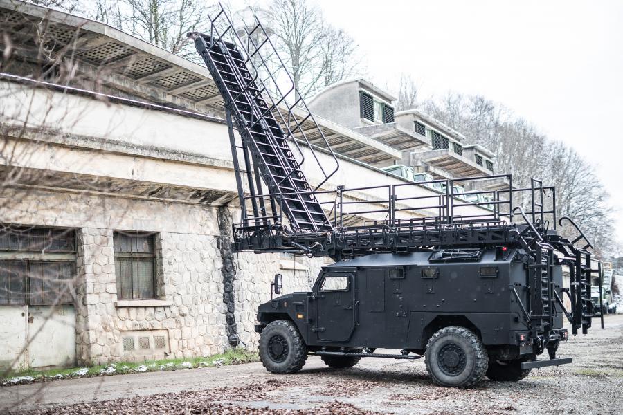 Arquus Sherpa Light Assault Ladder '2018
